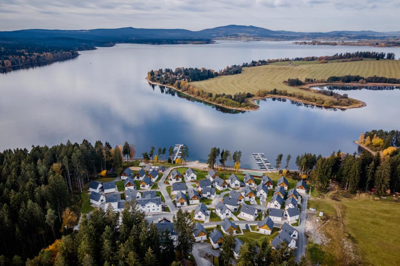 Deluxe Apartment Lipno - Lake Side Village, Frymburk Nad Vltavou المظهر الخارجي الصورة