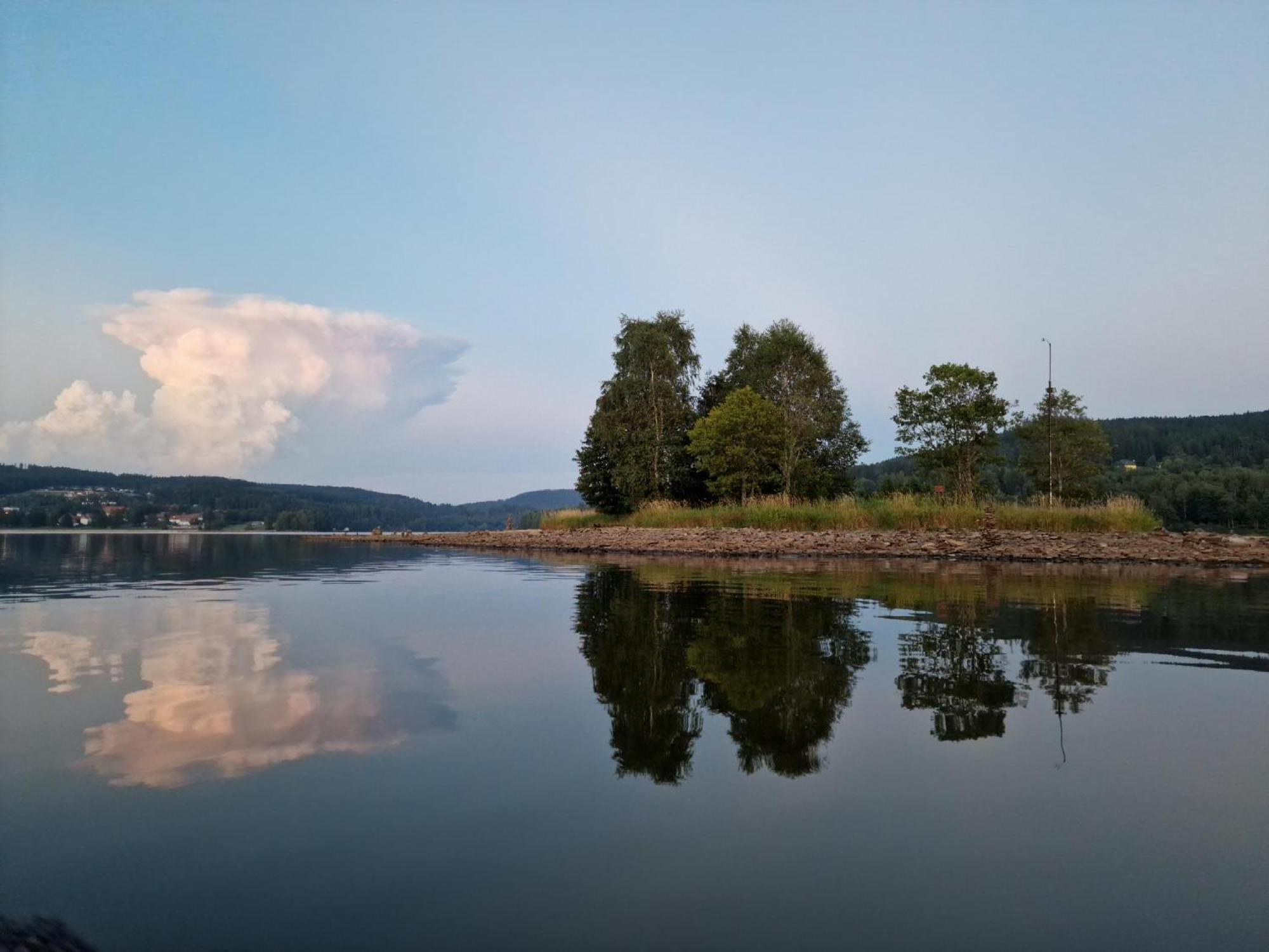 Deluxe Apartment Lipno - Lake Side Village, Frymburk Nad Vltavou المظهر الخارجي الصورة
